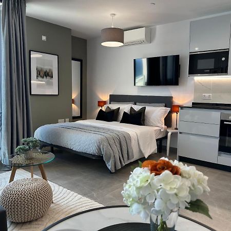 E1 Presidential Studios On High Floor With Stunning Sea Views Gibraltar Luaran gambar