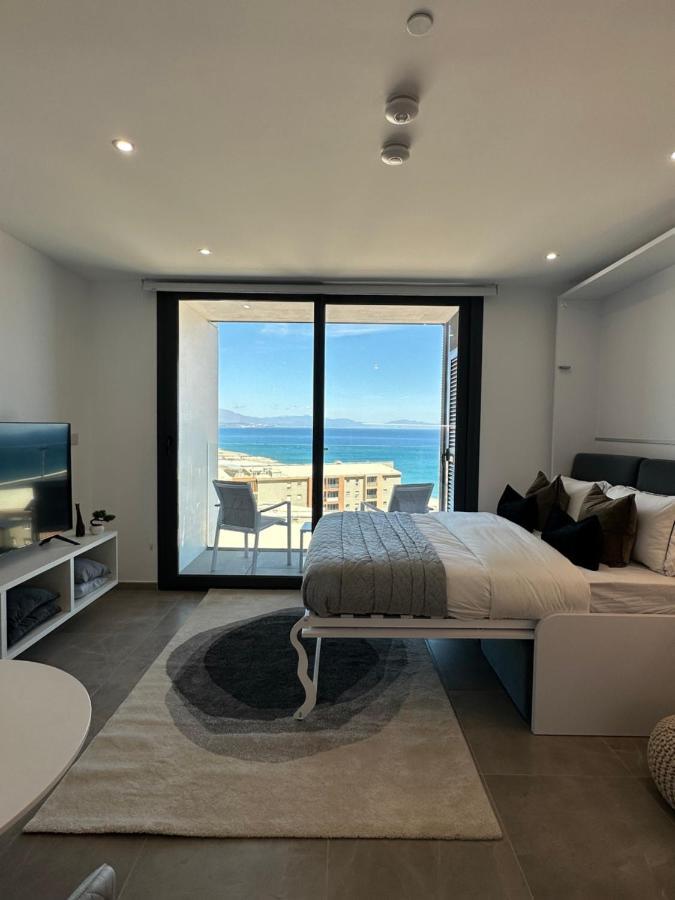 E1 Presidential Studios On High Floor With Stunning Sea Views Gibraltar Luaran gambar