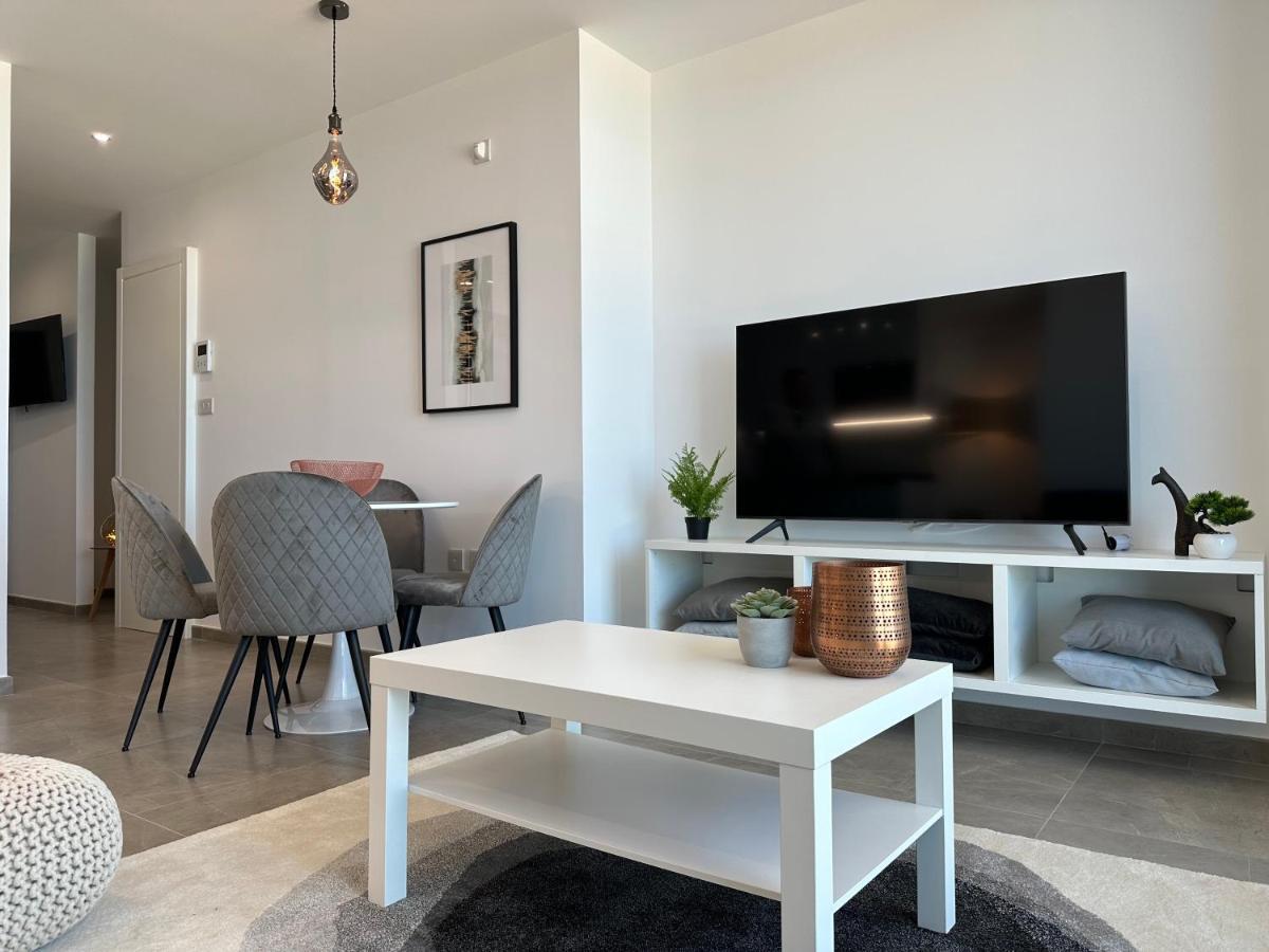 E1 Presidential Studios On High Floor With Stunning Sea Views Gibraltar Luaran gambar