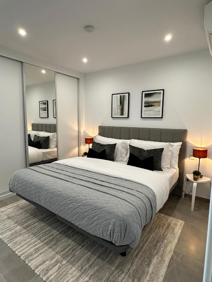 E1 Presidential Studios On High Floor With Stunning Sea Views Gibraltar Luaran gambar