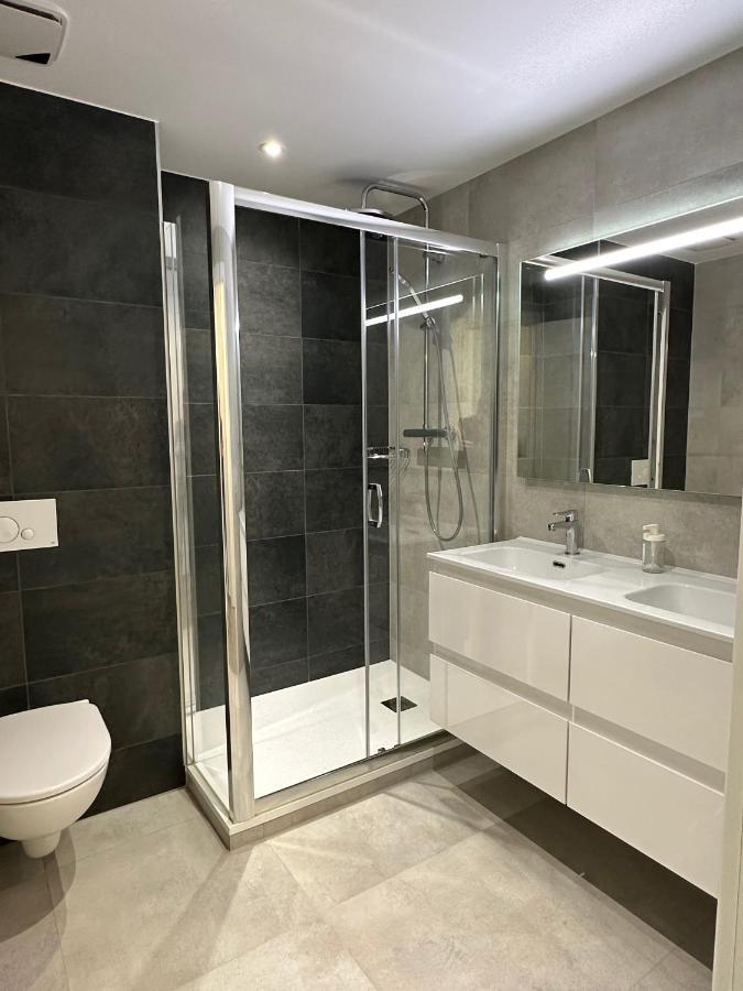 E1 Presidential Studios On High Floor With Stunning Sea Views Gibraltar Luaran gambar